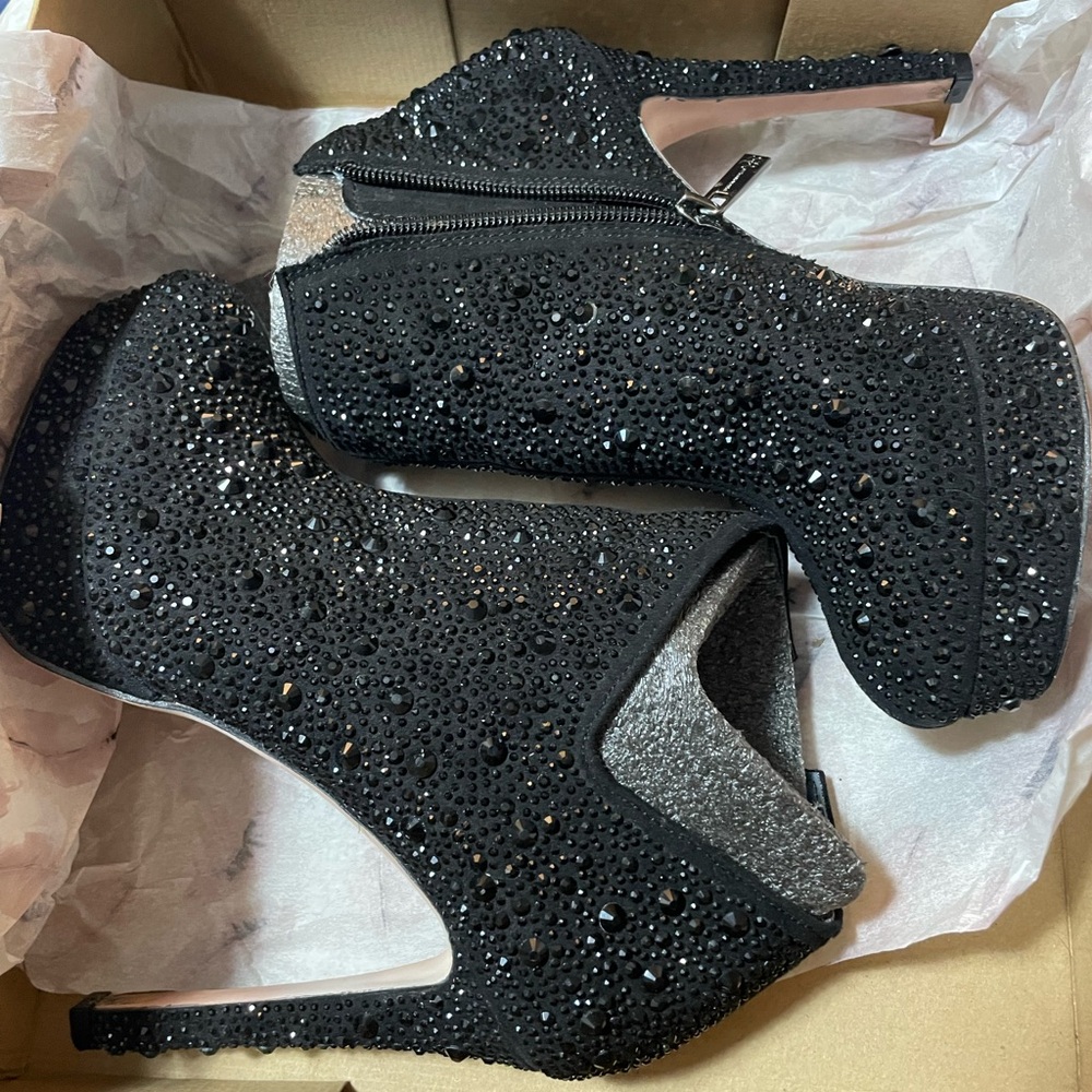 Jessica Simpson JS-Rivera2 Black Platform Stiletto Rhinestone Bootie, Sz 6